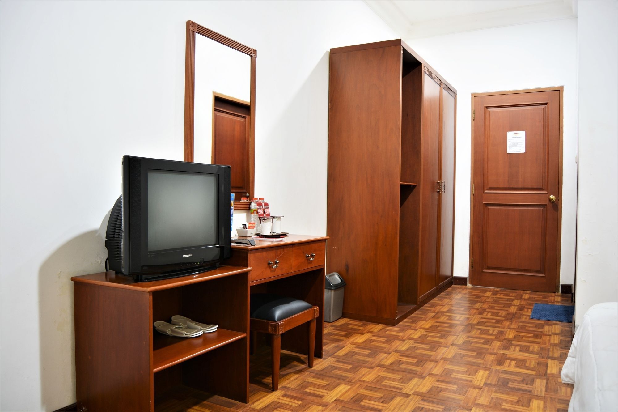 Zen Rooms Basic Cipanas Km.78 Bagian luar foto