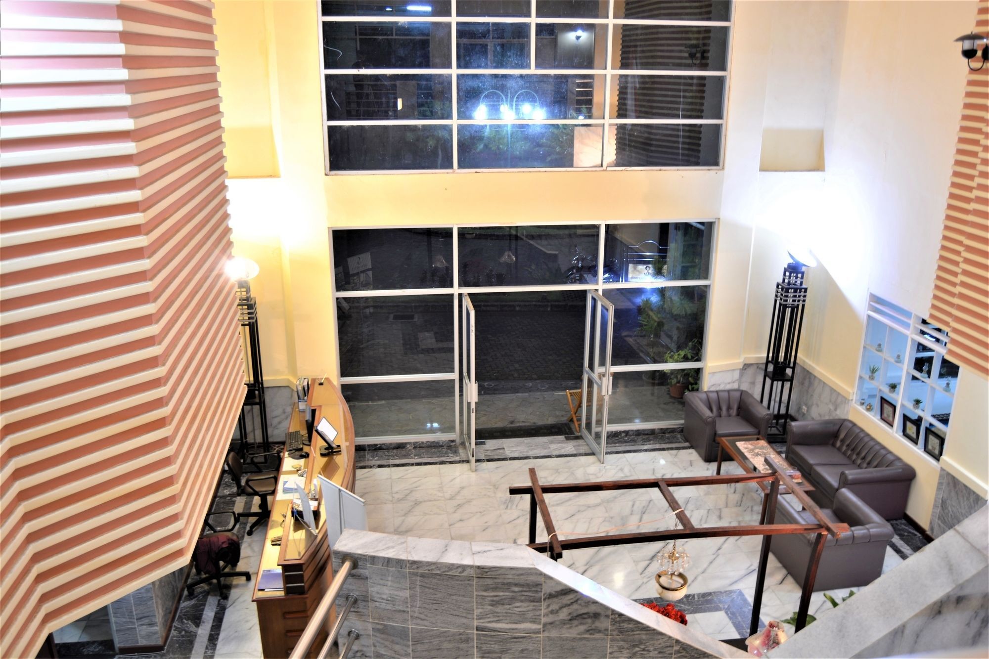 Zen Rooms Basic Cipanas Km.78 Bagian luar foto