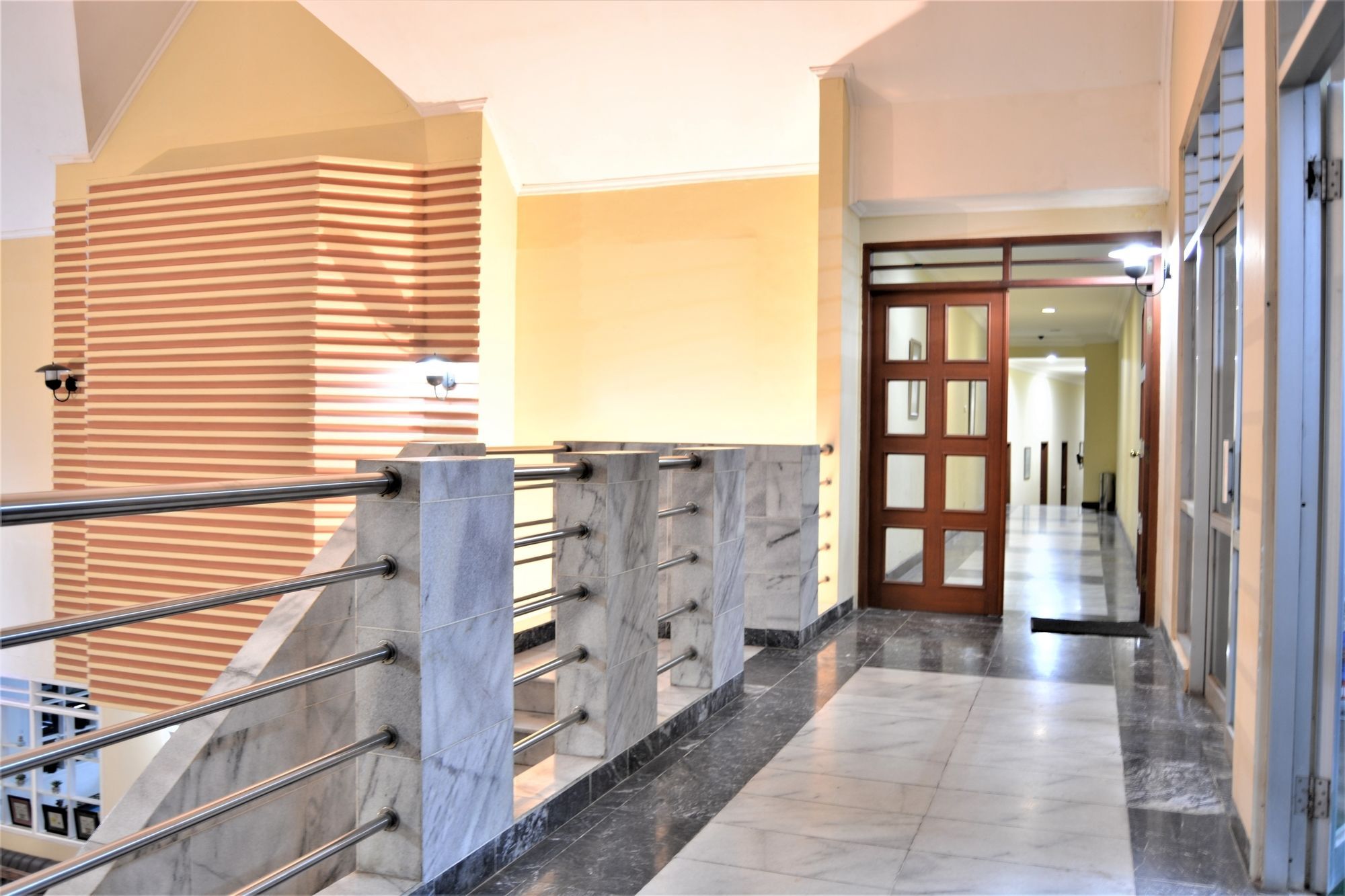 Zen Rooms Basic Cipanas Km.78 Bagian luar foto