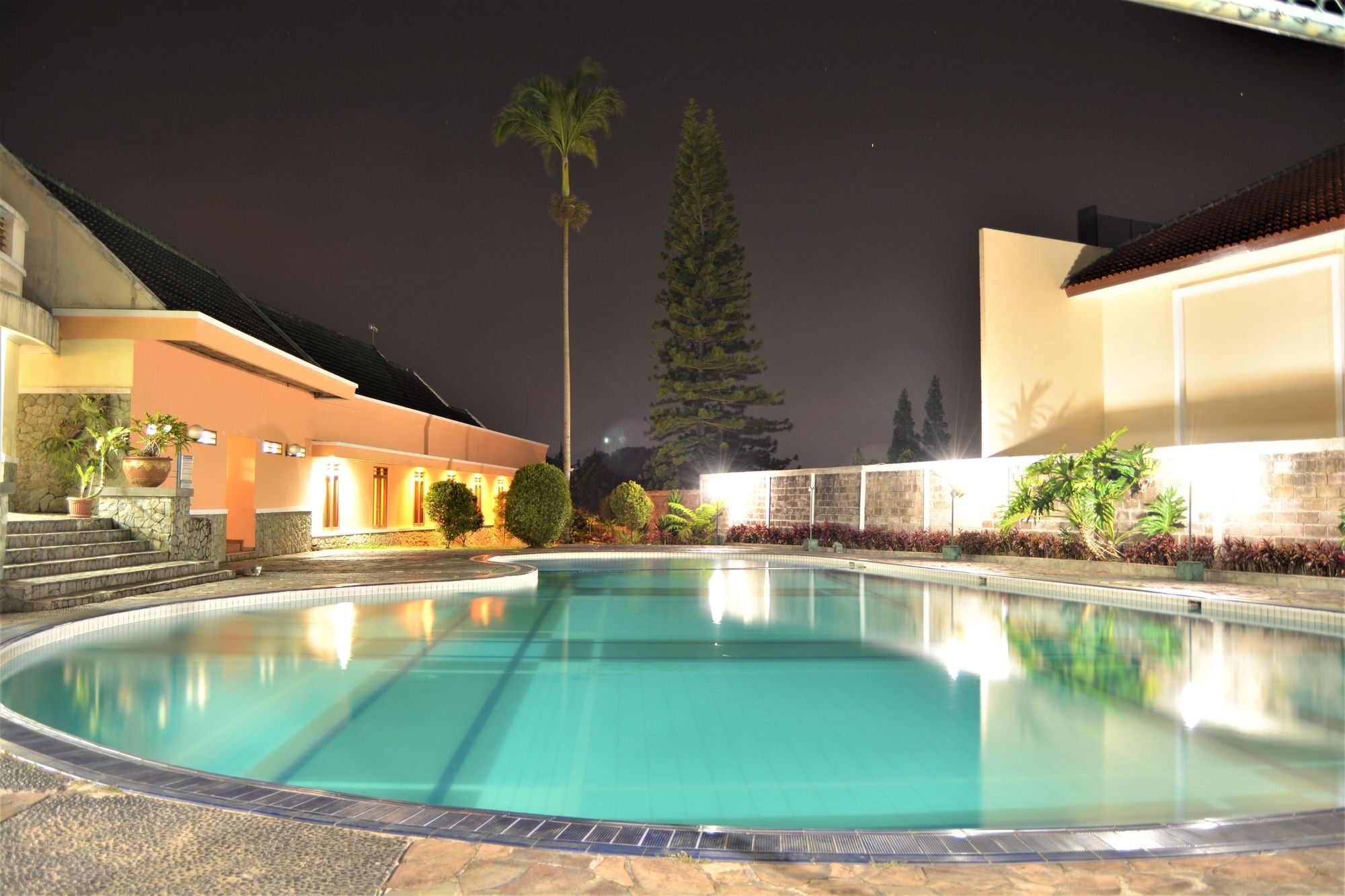 Zen Rooms Basic Cipanas Km.78 Bagian luar foto