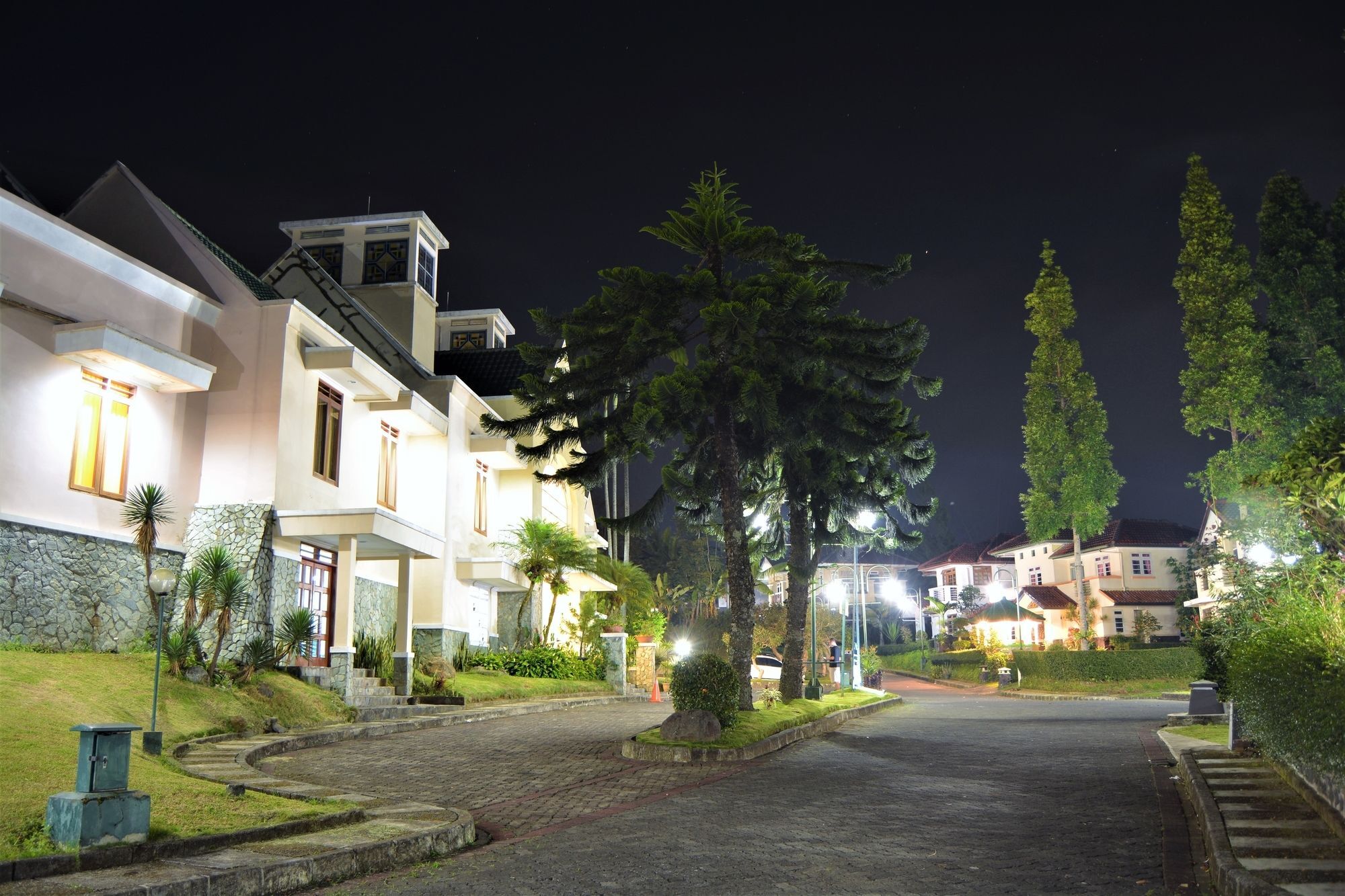 Zen Rooms Basic Cipanas Km.78 Bagian luar foto