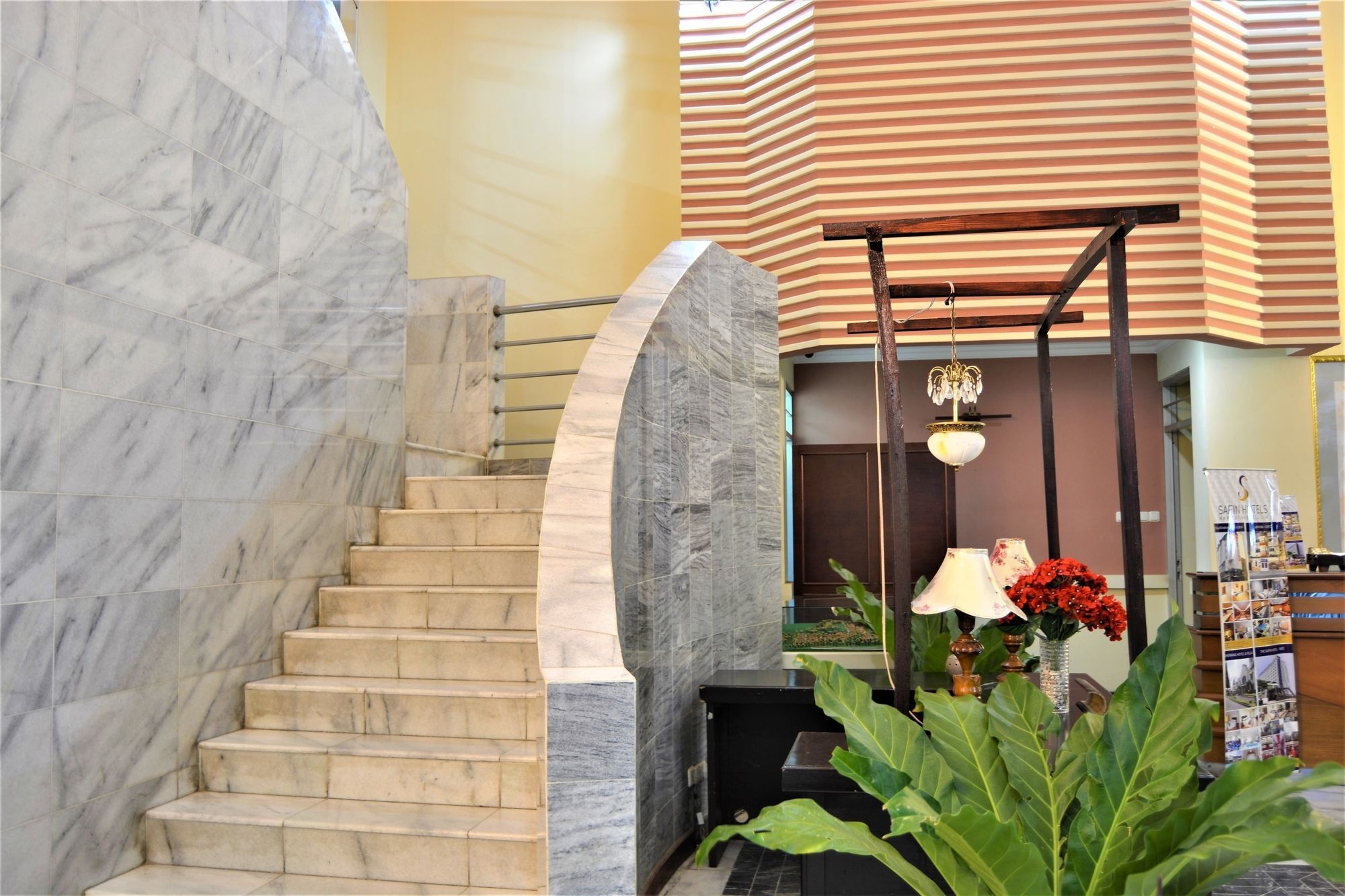 Zen Rooms Basic Cipanas Km.78 Bagian luar foto